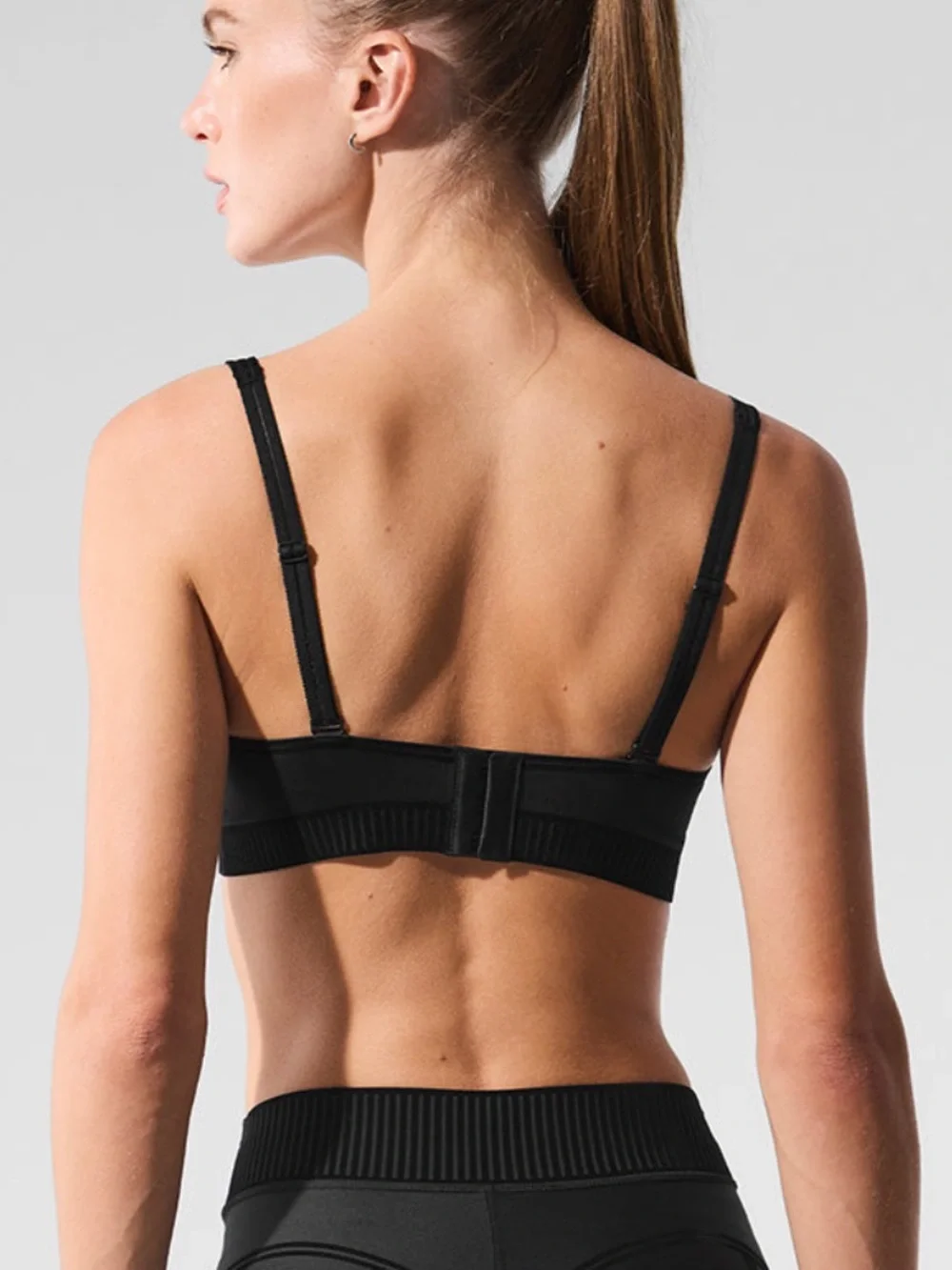 ALO Airlift Line Up Bra, Black, size S